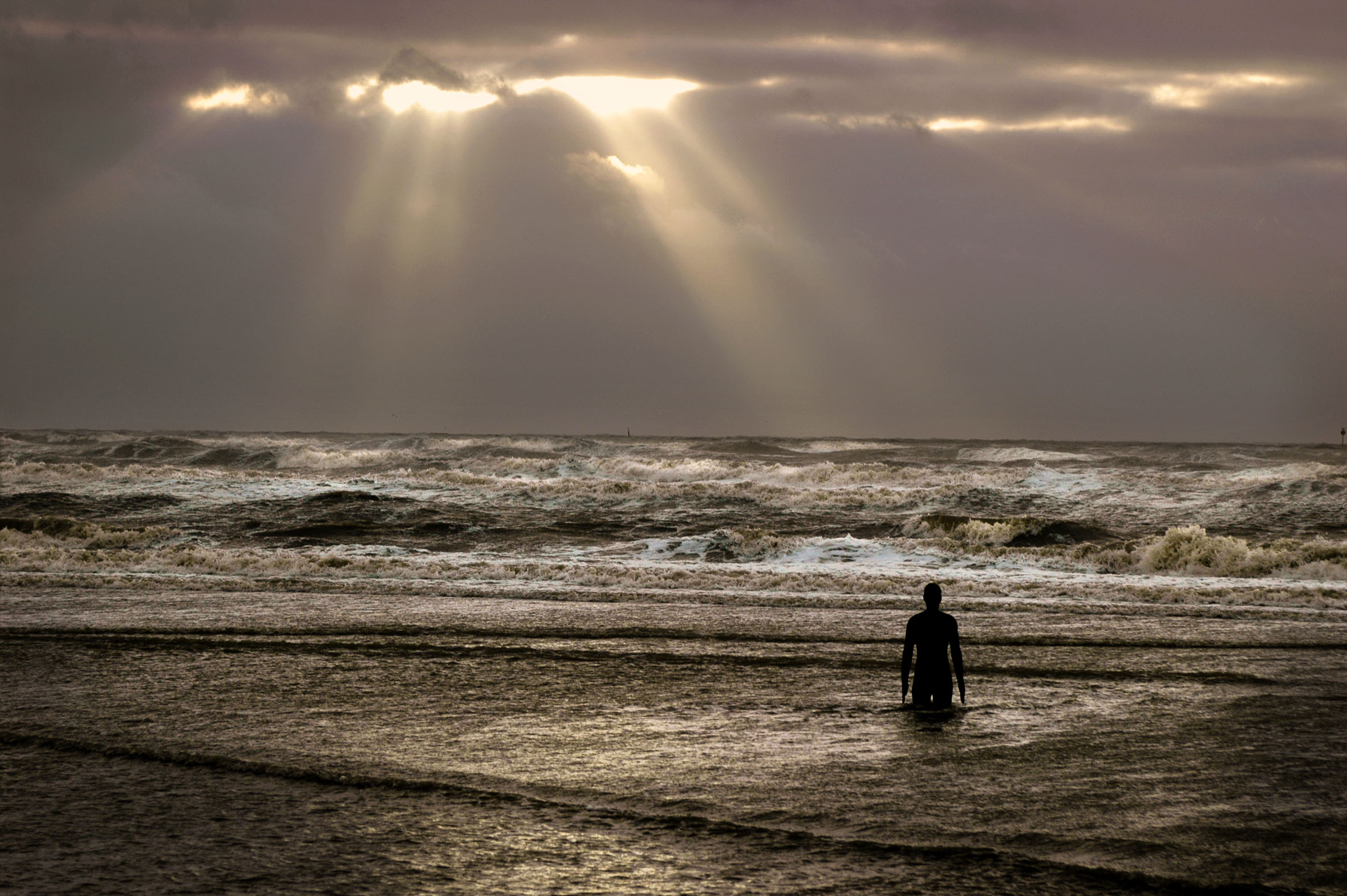 Painting The Mersey in 17 Canvases